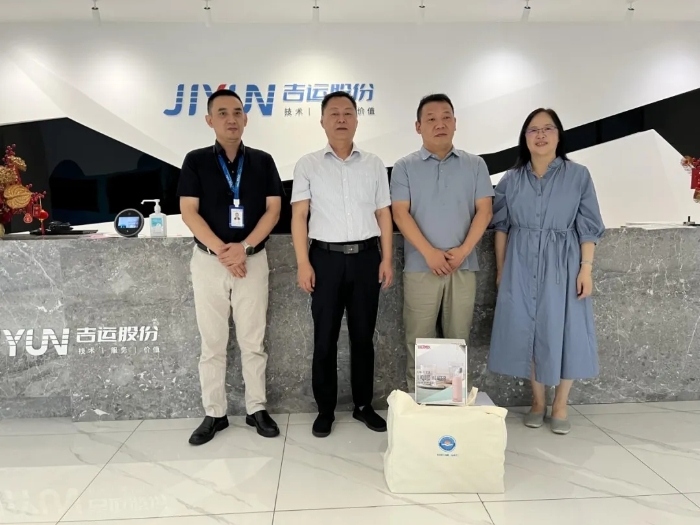 夏送清凉慰问图.webp